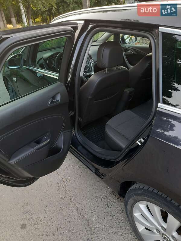 Универсал Opel Astra 2011 в Балте