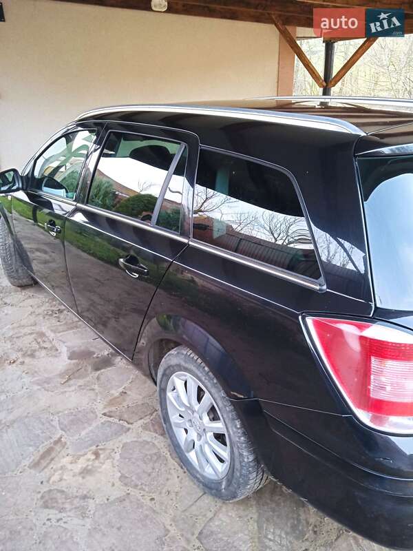 Універсал Opel Astra 2009 в Бучачі