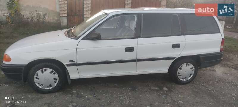 Универсал Opel Astra 1993 в Ямполе фото 7 Универсал Opel Astra 1993 в Ямполе