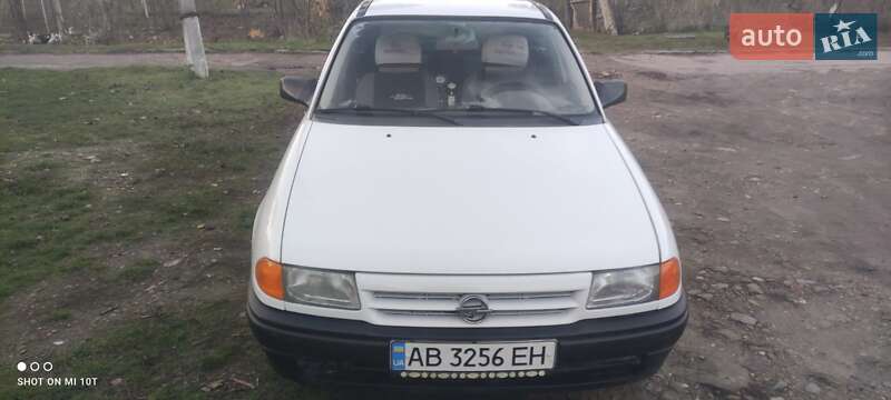 Универсал Opel Astra 1993 в Ямполе фото 4 Универсал Opel Astra 1993 в Ямполе