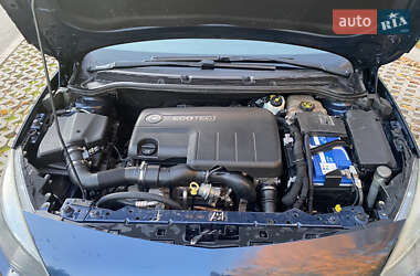 Универсал Opel Astra 2012 в Ивано-Франковске