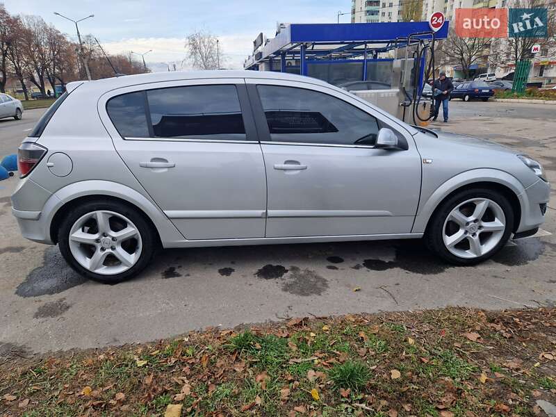 Хэтчбек Opel Astra 2007 в Харькове