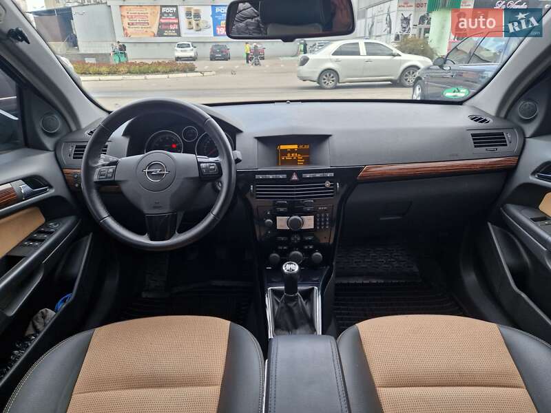 Хэтчбек Opel Astra 2007 в Харькове