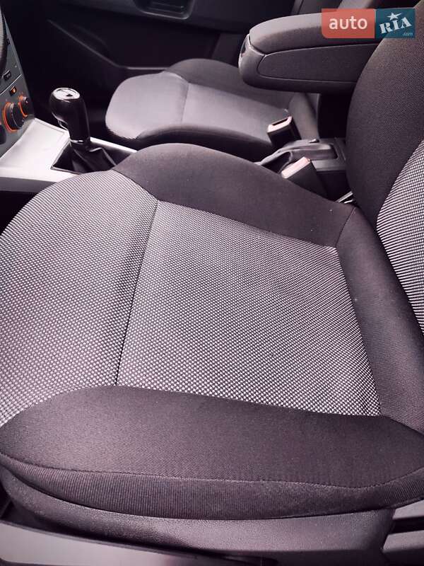 Універсал Opel Astra 2010 в Білій Церкві фото 31 Універсал Opel Astra 2010 в Білій Церкві