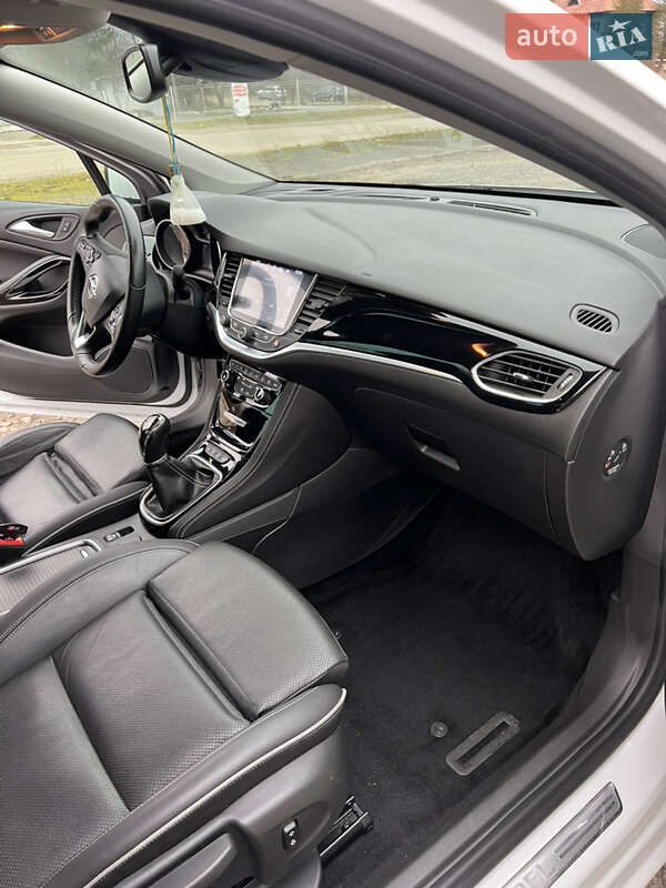 Универсал Opel Astra 2016 в Рожнятове