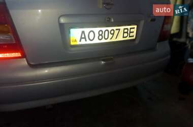 Седан Opel Astra 2004 в Врадиевке