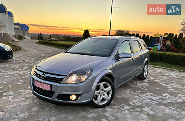 Універсал Opel Astra 2005 в Тернополі