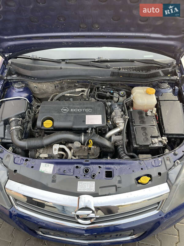 Універсал Opel Astra 2010 в Коломиї