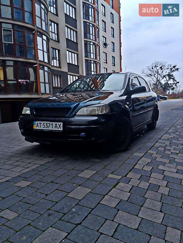 Седан Opel Astra 2006 в Ивано-Франковске