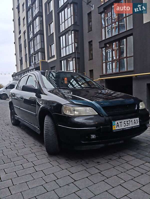 Седан Opel Astra 2006 в Ивано-Франковске