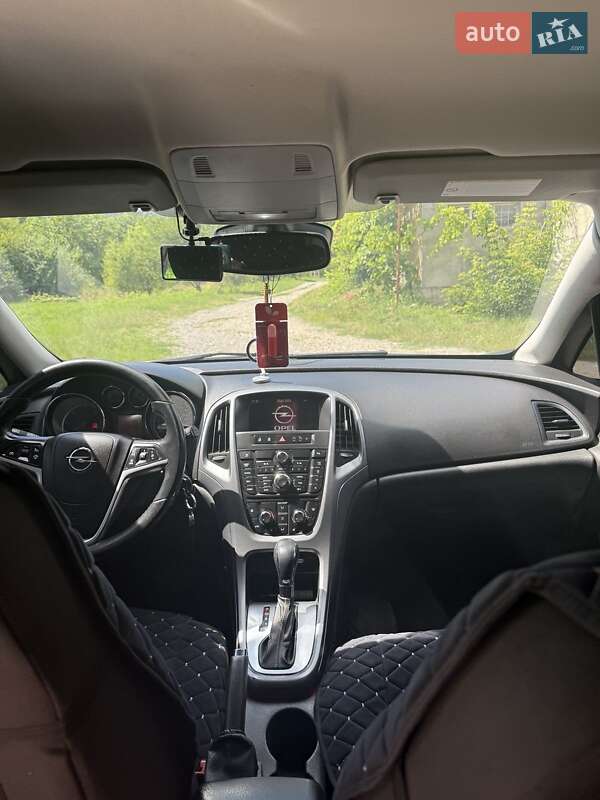 Универсал Opel Astra 2012 в Каменец-Подольском