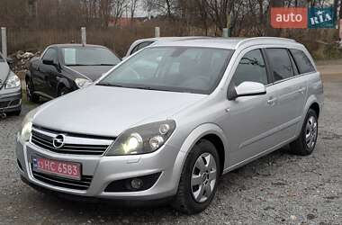 Универсал Opel Astra 2008 в Ровно