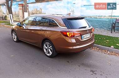 Универсал Opel Astra 2016 в Белгороде-Днестровском