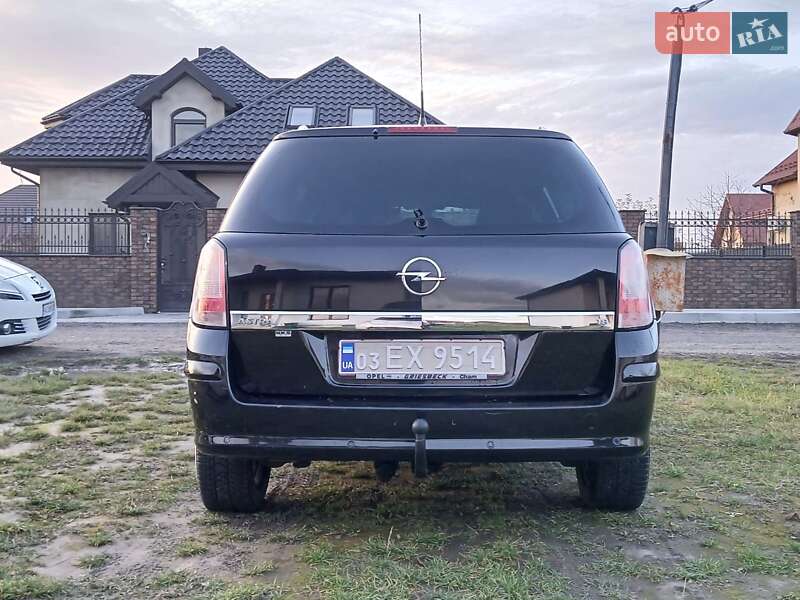 Универсал Opel Astra 2008 в Луцке
