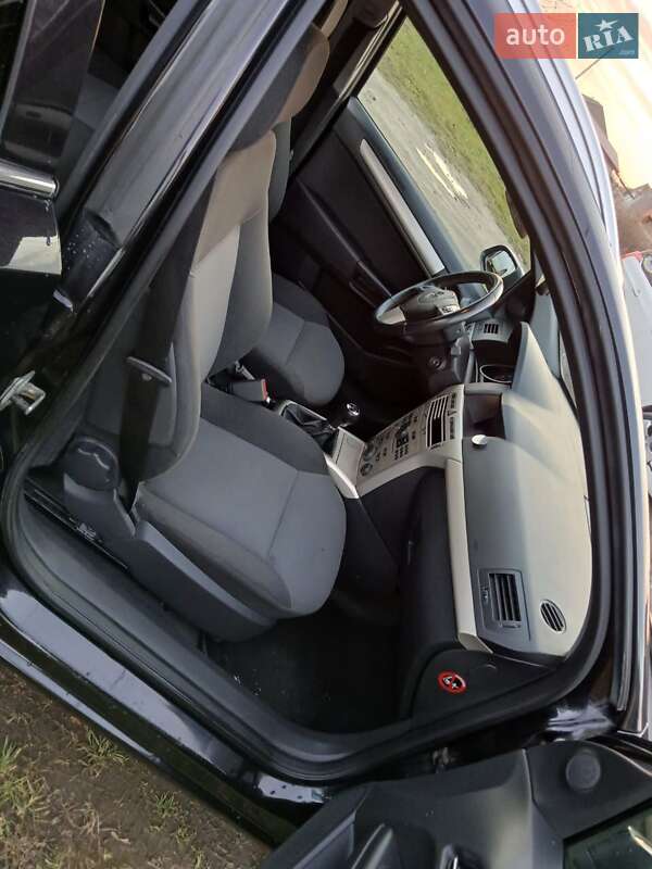 Универсал Opel Astra 2008 в Луцке