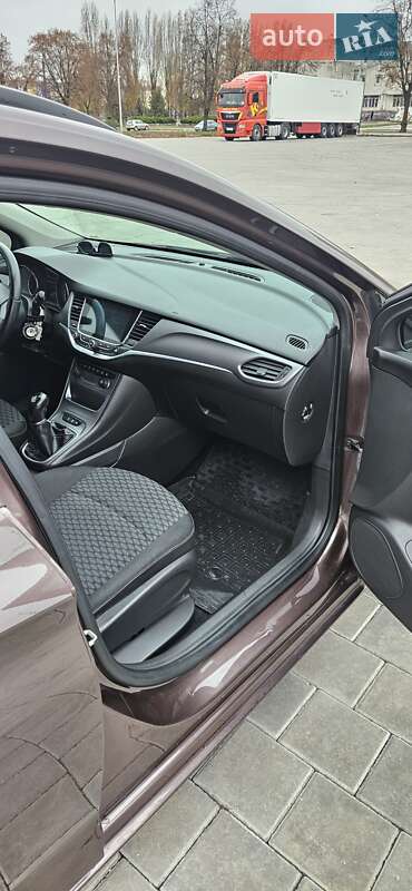 Универсал Opel Astra 2016 в Черкассах