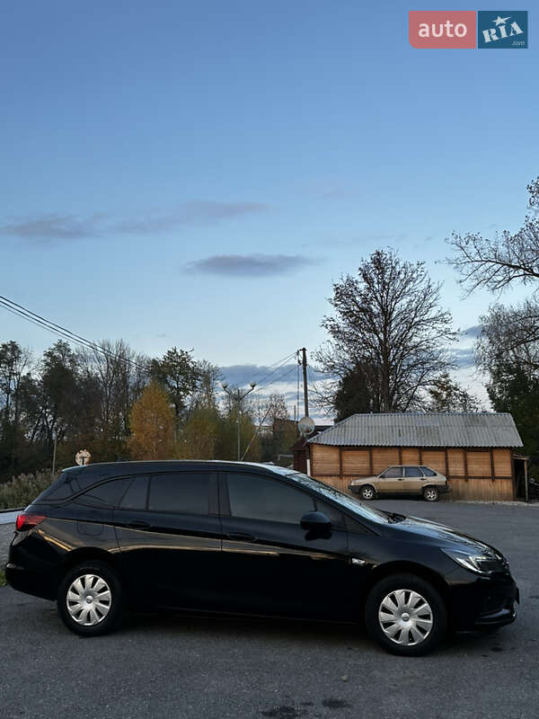 Универсал Opel Astra 2017 в Ивано-Франковске
