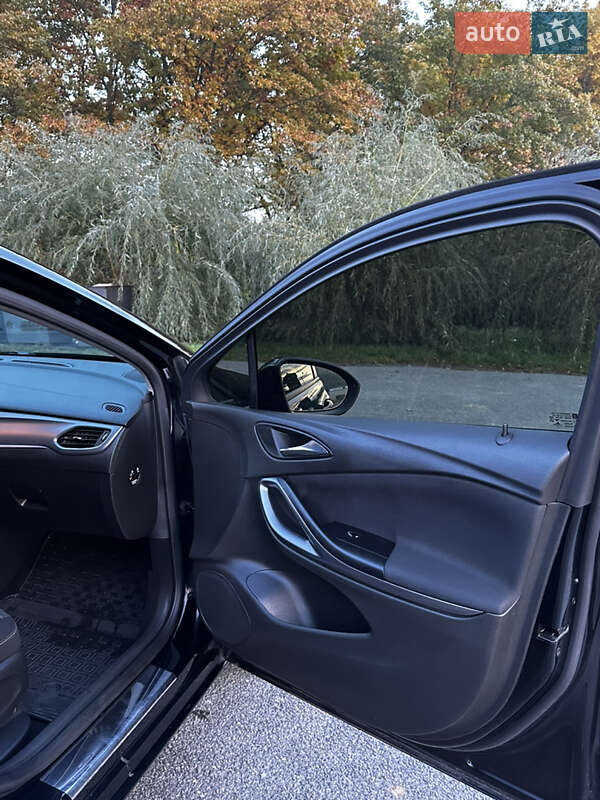 Универсал Opel Astra 2017 в Ивано-Франковске