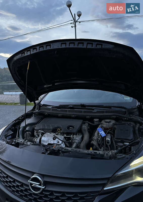 Универсал Opel Astra 2017 в Ивано-Франковске