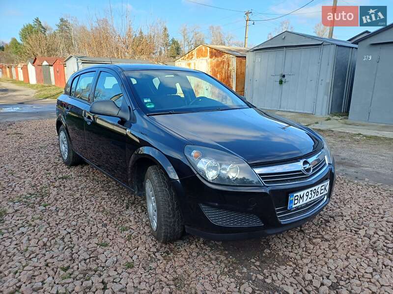 Хетчбек Opel Astra 2009 в Сумах
