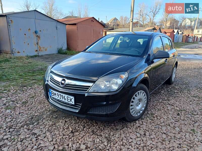Хетчбек Opel Astra 2009 в Сумах