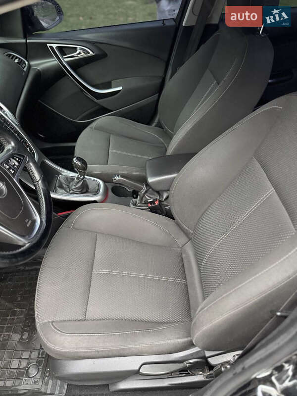 Универсал Opel Astra 2013 в Киеве фото 15 Универсал Opel Astra 2013 в Киеве