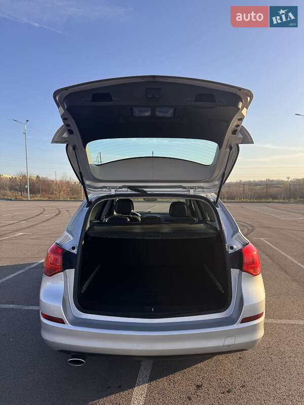 Универсал Opel Astra 2011 в Радивилове