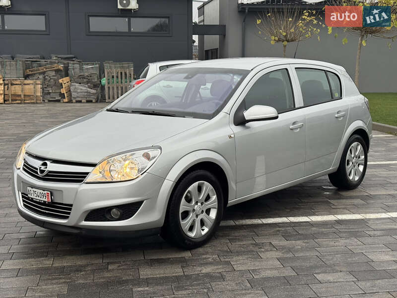 Хетчбек Opel Astra 2009 в Луцьку фото 4 Хетчбек Opel Astra 2009 в Луцьку