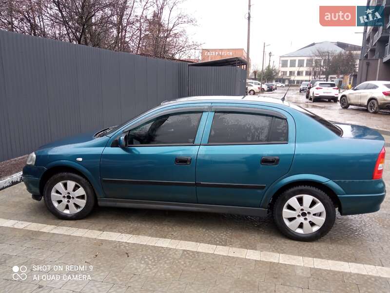 Седан Opel Astra 2001 в Києві