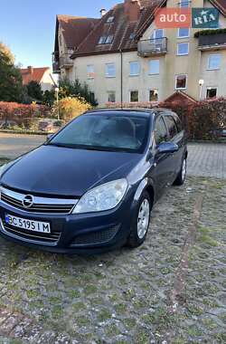 Универсал Opel Astra 2009 в Золочеве