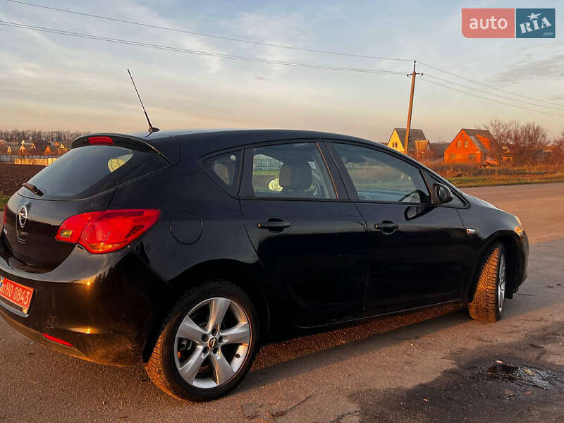 Хетчбек Opel Astra 2009 в Корсунь-Шевченківському