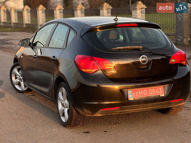 Хетчбек Opel Astra 2009 в Корсунь-Шевченківському