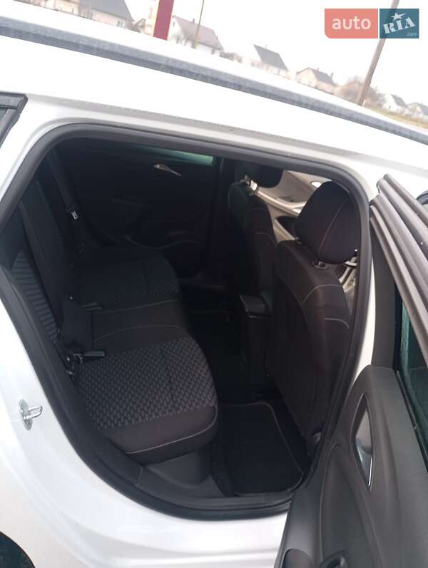 Универсал Opel Astra 2017 в Клевани