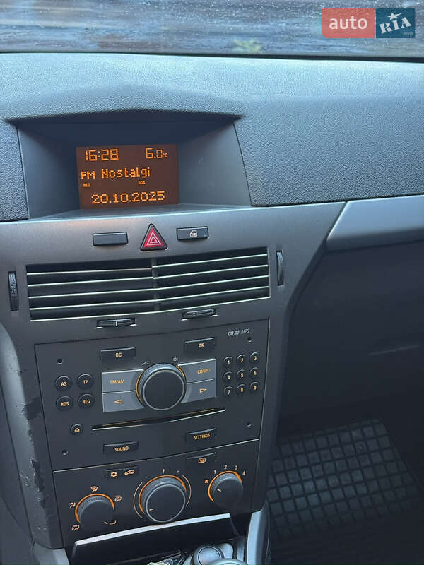 Хэтчбек Opel Astra 2006 в Ивано-Франковске