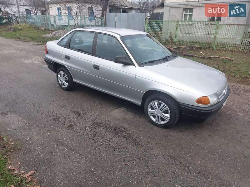 Седан Opel Astra 1993 в Белой Церкви