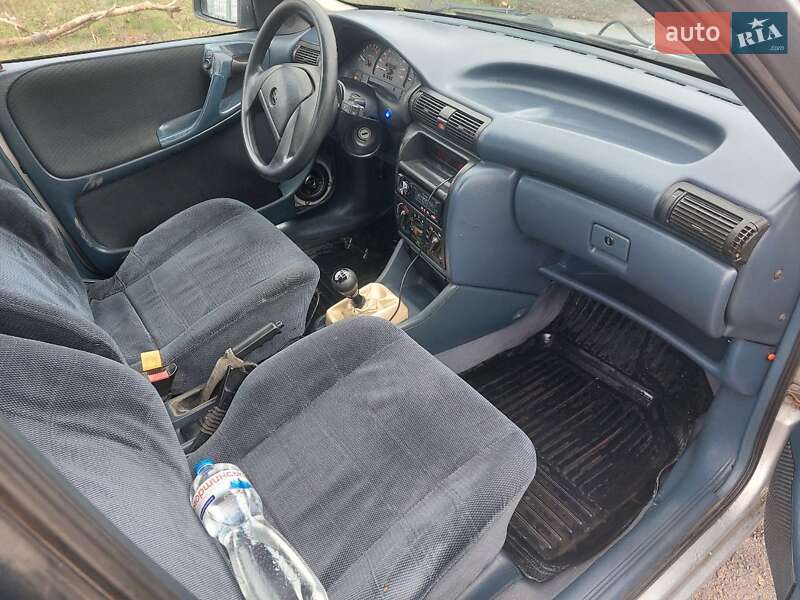 Седан Opel Astra 1993 в Белой Церкви
