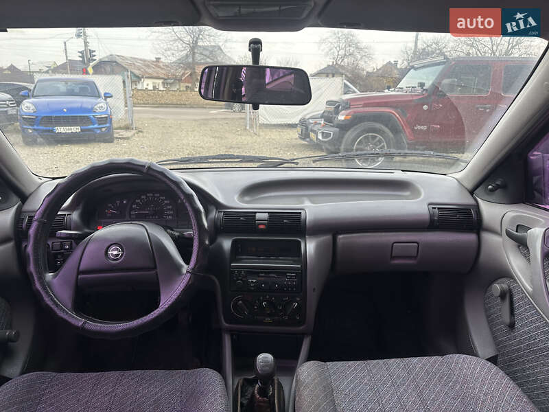 Хэтчбек Opel Astra 1994 в Ивано-Франковске