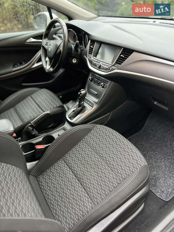 Універсал Opel Astra 2018 в Львові