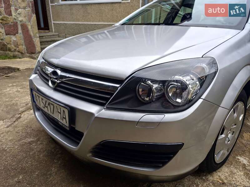 Универсал Opel Astra 2005 в Надворной