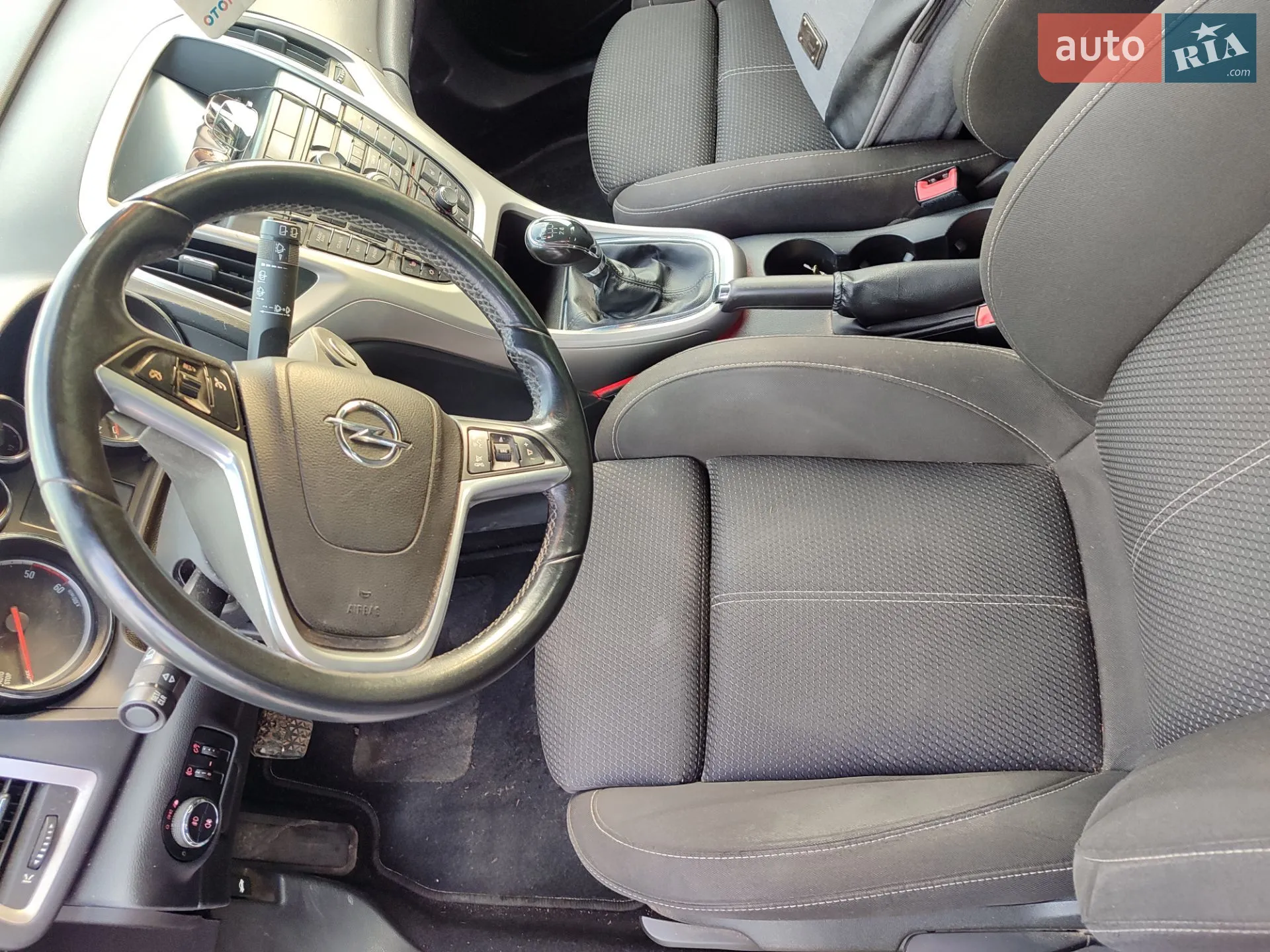2011 Opel Astra - мініатюра 10