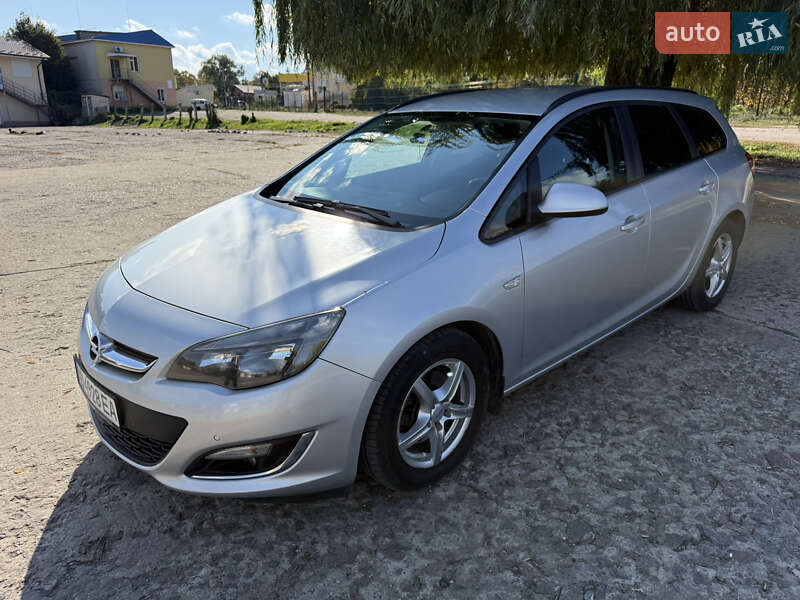 Універсал Opel Astra 2013 в Ладижині