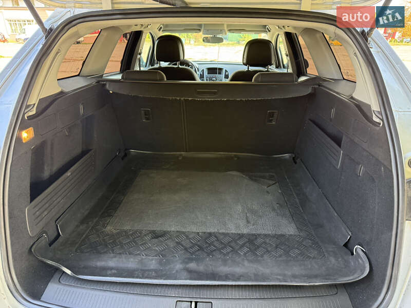 Універсал Opel Astra 2013 в Ладижині