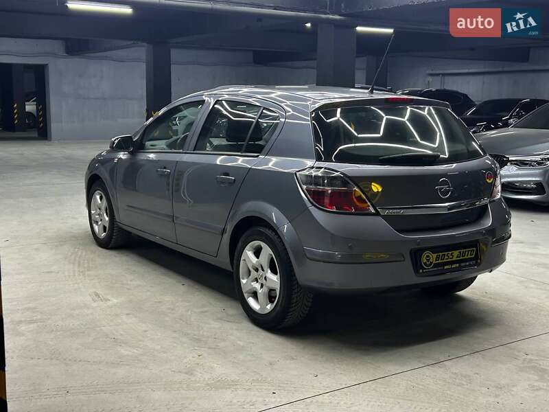 Хетчбек Opel Astra 2007 в Чернівцях