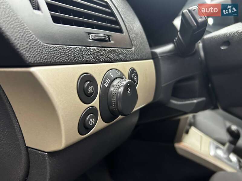 Хетчбек Opel Astra 2007 в Чернівцях