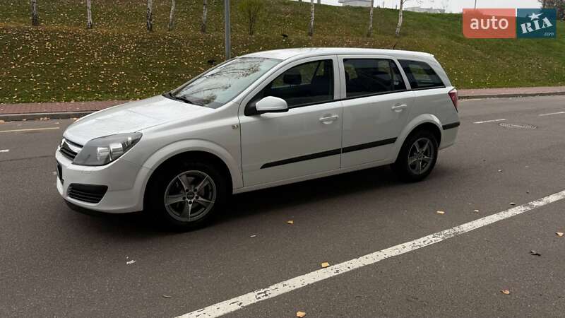 Хэтчбек Opel Astra 2006 в Боярке