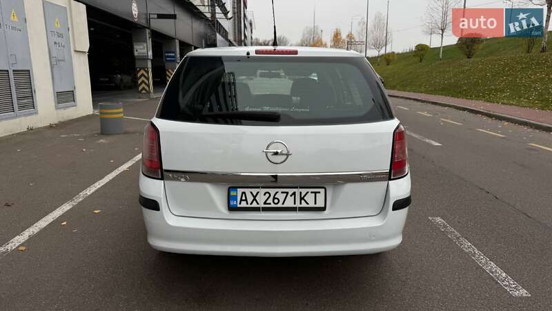 Хэтчбек Opel Astra 2006 в Боярке