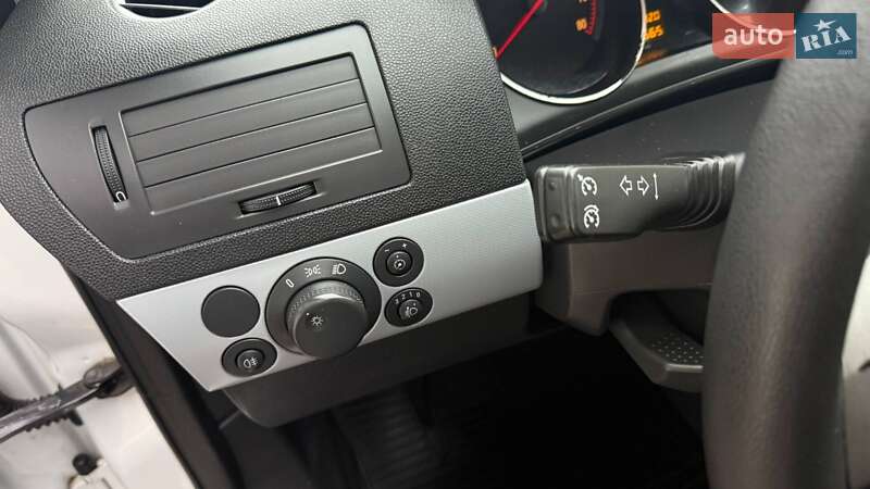 Хэтчбек Opel Astra 2006 в Боярке