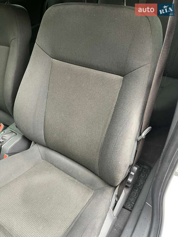 Седан Opel Astra 2012 в Киеве фото 10 Седан Opel Astra 2012 в Киеве