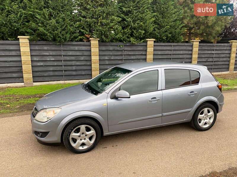 Хэтчбек Opel Astra 2007 в Одессе