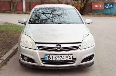 Хэтчбек Opel Astra 2007 в Полтаве